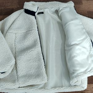 Karnel - Applique Furry Zip Jacket One Size